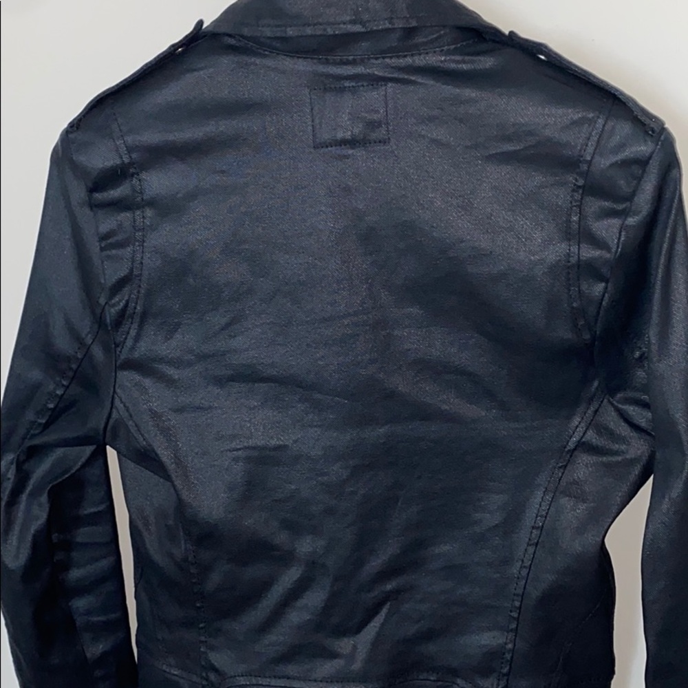 Leather jacket - Picture 2 of 6